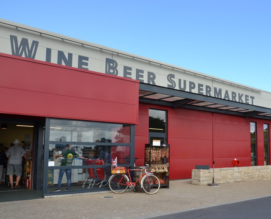 Wine Beer Supermarket Roscoff Partenaire Vignobles Chaigne et Fils